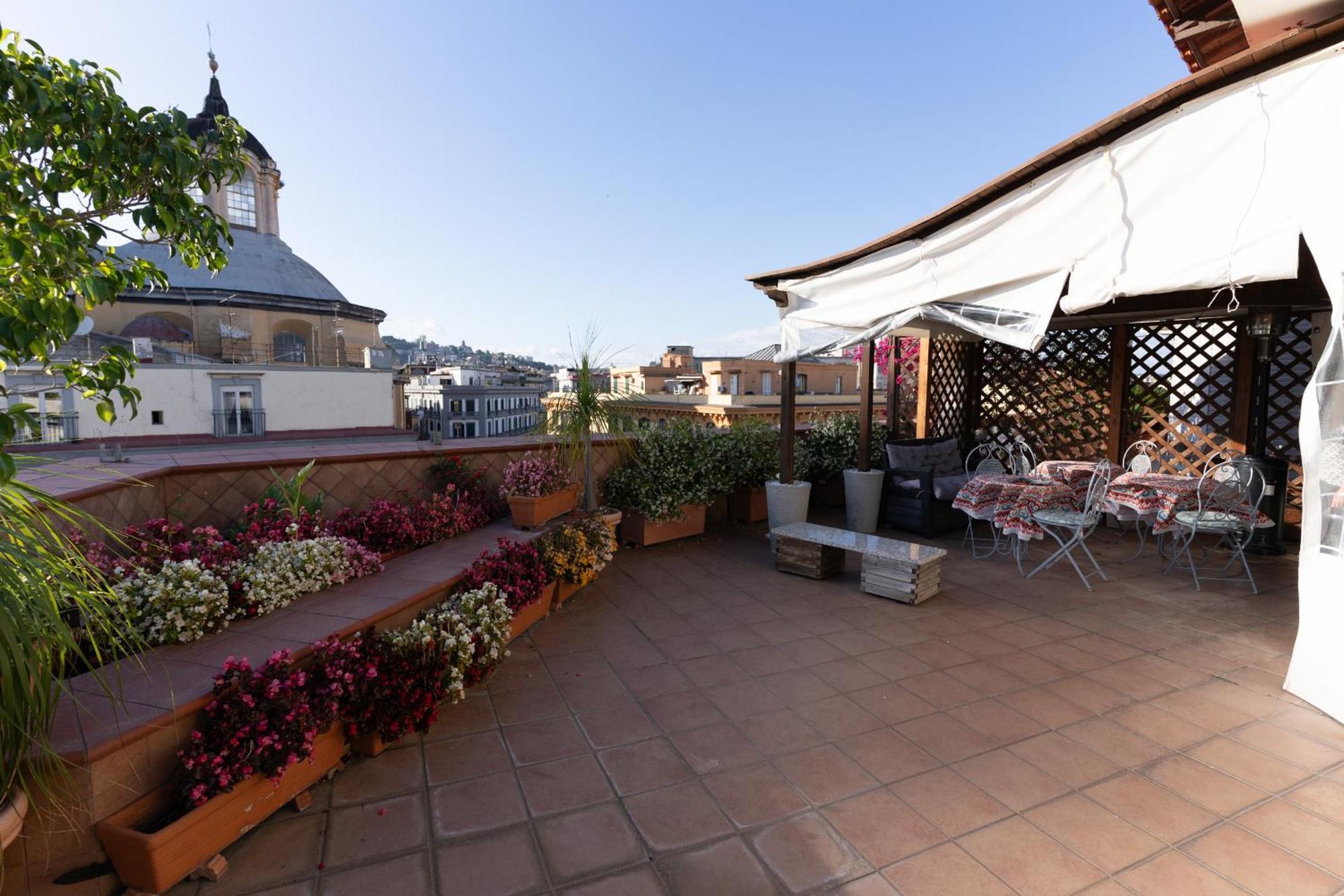 Hotel L'Attico Fuggente Napoli Esterno foto