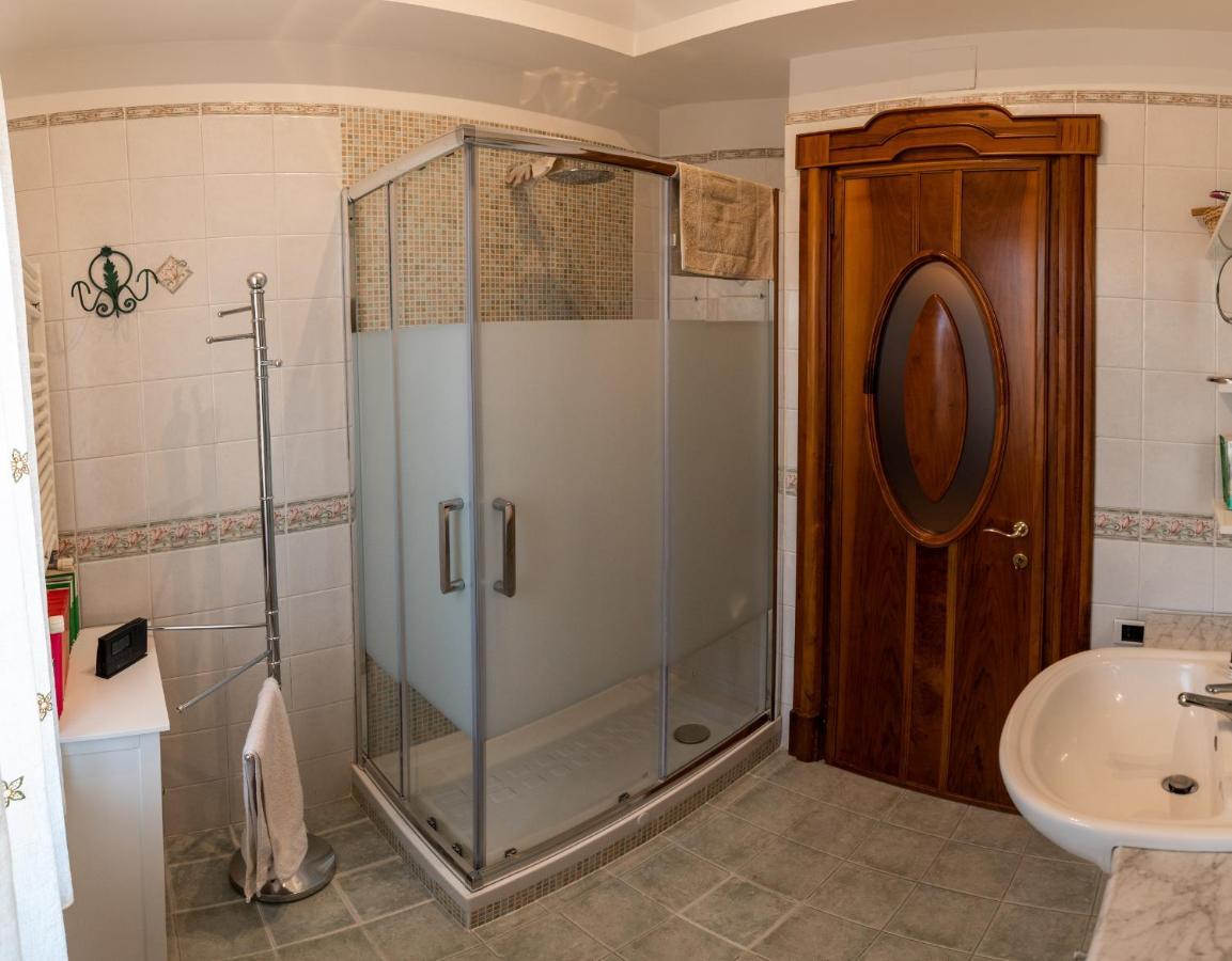 Hotel L'Attico Fuggente Napoli Esterno foto